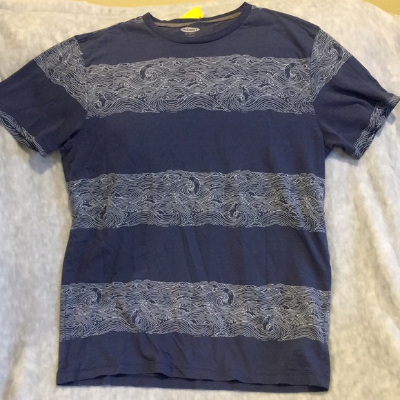 Rolling Ocean Waves Mens Shortsleeved Tee Size Medium Soft Wash Old Navy Resale - Picture 6 of 13
